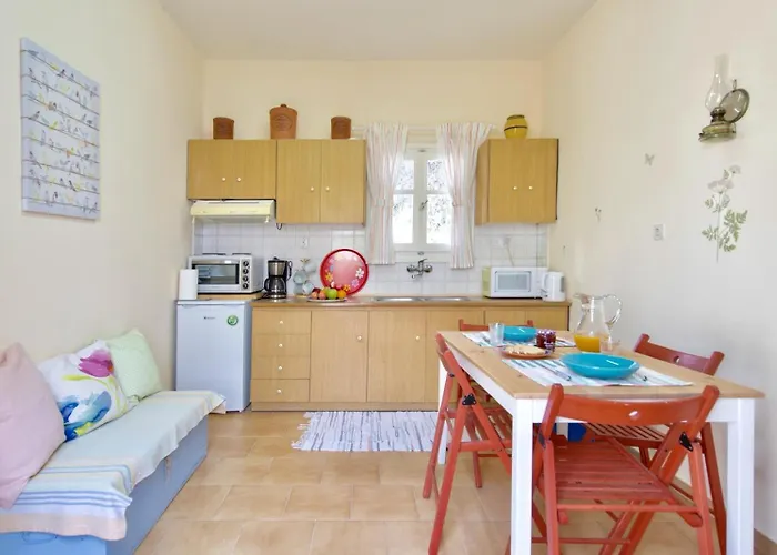 Apricot Garden, 5' To Center, 5' To Náoussa