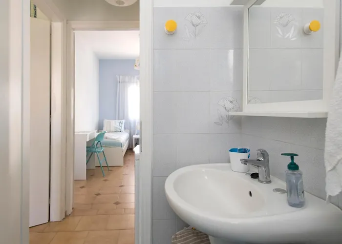 Apartman Apricot Garden, 5' To Center, 5' To *